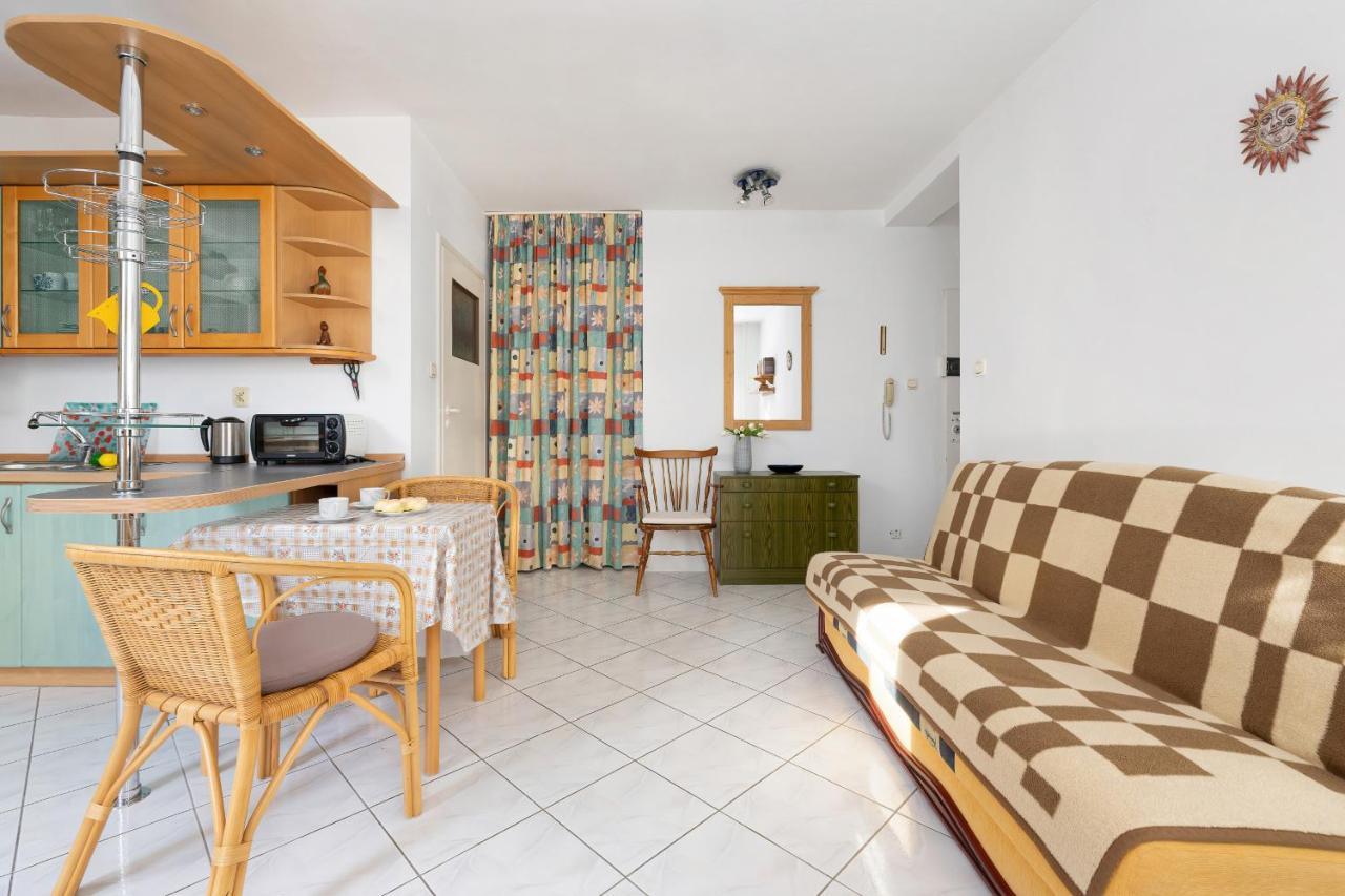 Apartament Sklodowskiej-Curie By Renters ミエンジズドロイェ エクステリア 写真